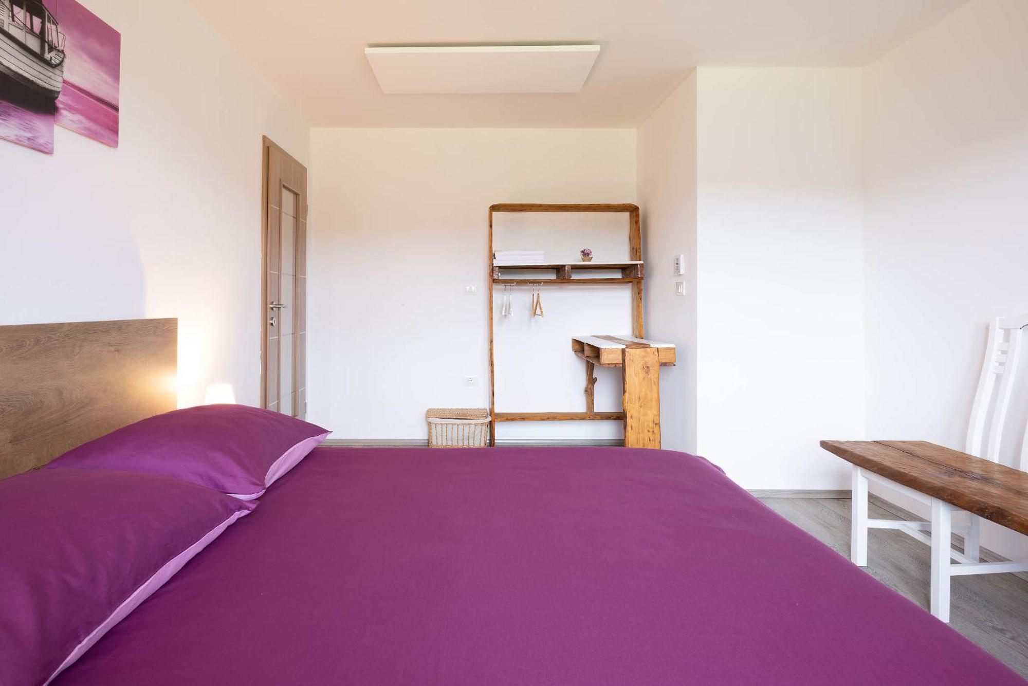 Touristfarm - Apartments "Red Fairytale" Марезиге Екстериор снимка